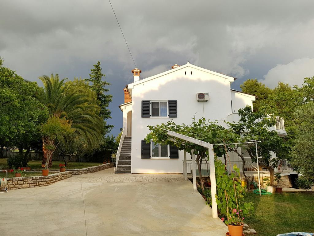 Villa Rosa With Yard And Children'S Playground Tar-Vabriga Kültér fotó