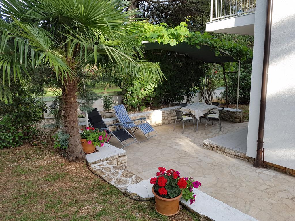 Villa Rosa With Yard And Children'S Playground Tar-Vabriga Kültér fotó