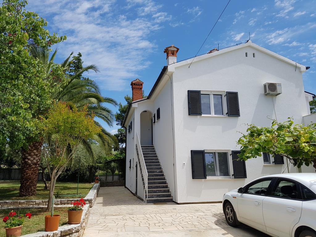 Villa Rosa With Yard And Children'S Playground Tar-Vabriga Kültér fotó